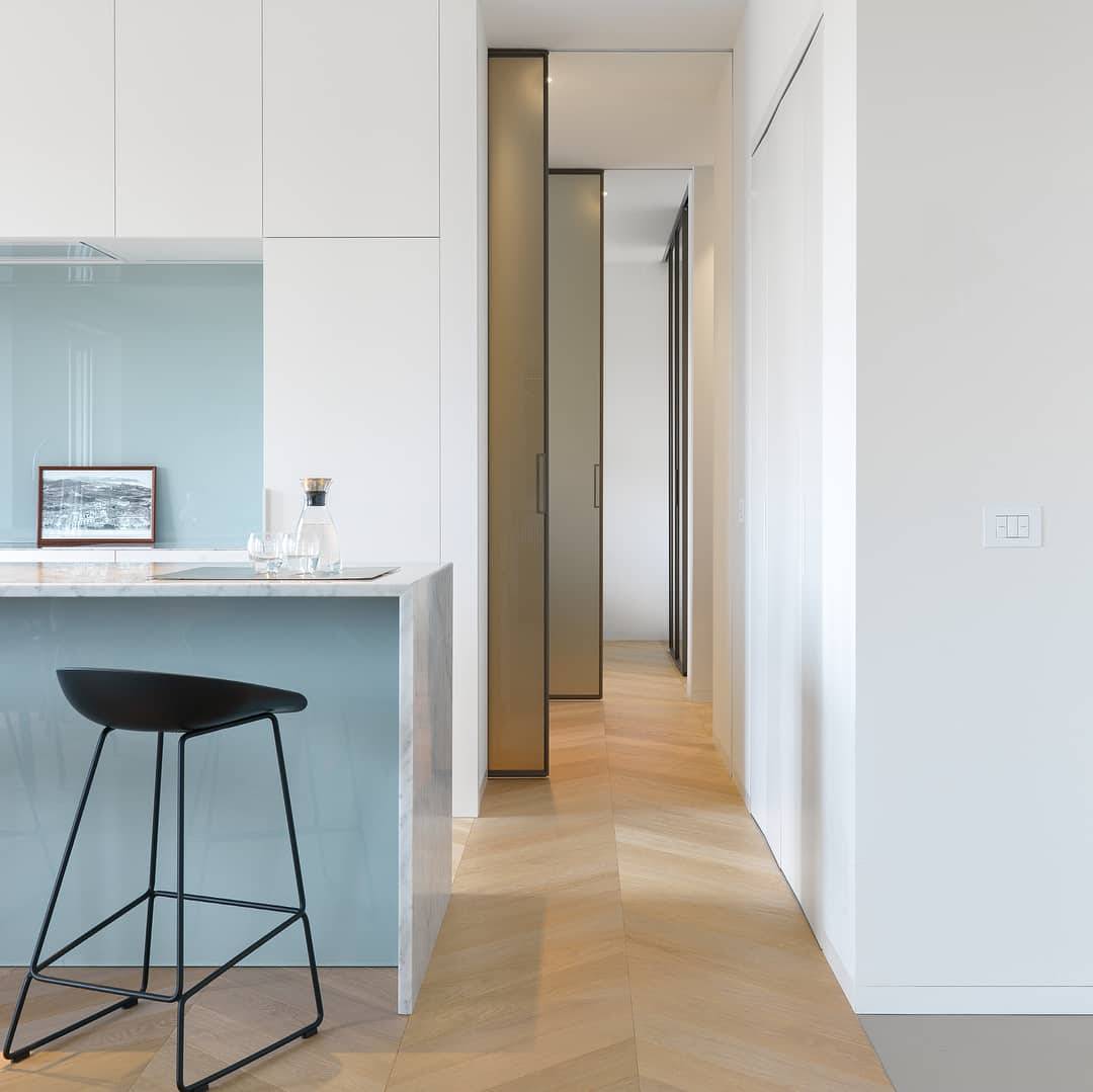 design glazen schuifdeuren in gematteerd glas op maat