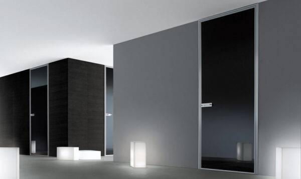 design zwart glazen binnendeur aluminium kader rimadesio