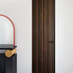 luxe italiaanse binnendeur in hout met met onzichtbaar kozijn glasitalia