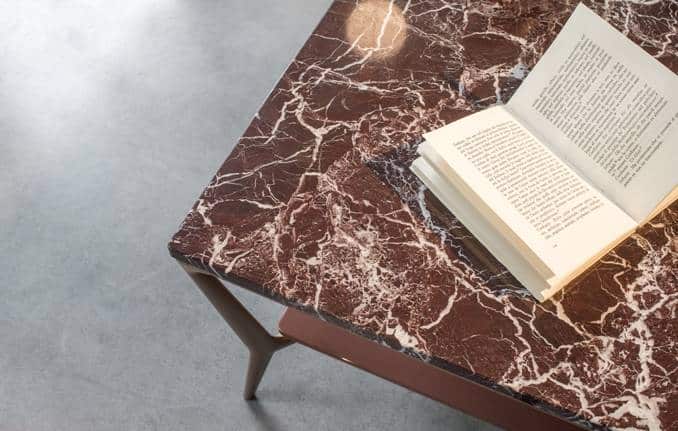 luxe_salontafel_koffietafel_in_geborsteld_koper_en_marmer_blad_rimadesio_planet