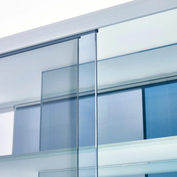 Luxe-Design-Italiaanse-Boekenkast-Layers-GlasItalia-Transparant-Gekleurde