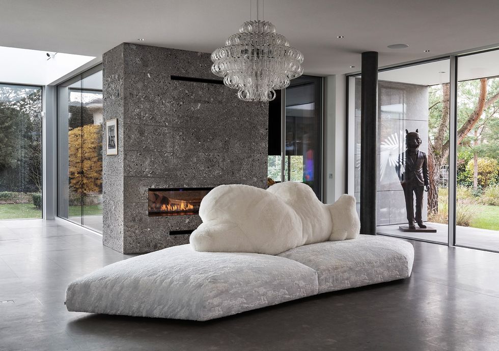 De Edra collectie bij Noctum biedt luxe designmeubels die comfort en stijl perfect combineren. Ontdek exclusieve banken, stoelen en tafels, gemaakt van hoogwaardige materialen. Edra staat bekend om innovatieve ontwerpen en vakmanschap, wat elk meubelstuk uniek maakt. Bij Noctum vind je de nieuwste Edra collectie, ideaal voor moderne interieurs. Deze designmeubels zijn niet alleen functioneel, maar ook echte eyecatchers. Noctum zorgt voor een breed aanbod aan Edra meubels, perfect voor wie op zoek is naar kwaliteit en duurzaamheid. Bezoek de Noctum website en verfraai je huis met de elegante Edra collectie. Investeer in tijdloos design en geniet jarenlang van deze prachtige meubelstukken.