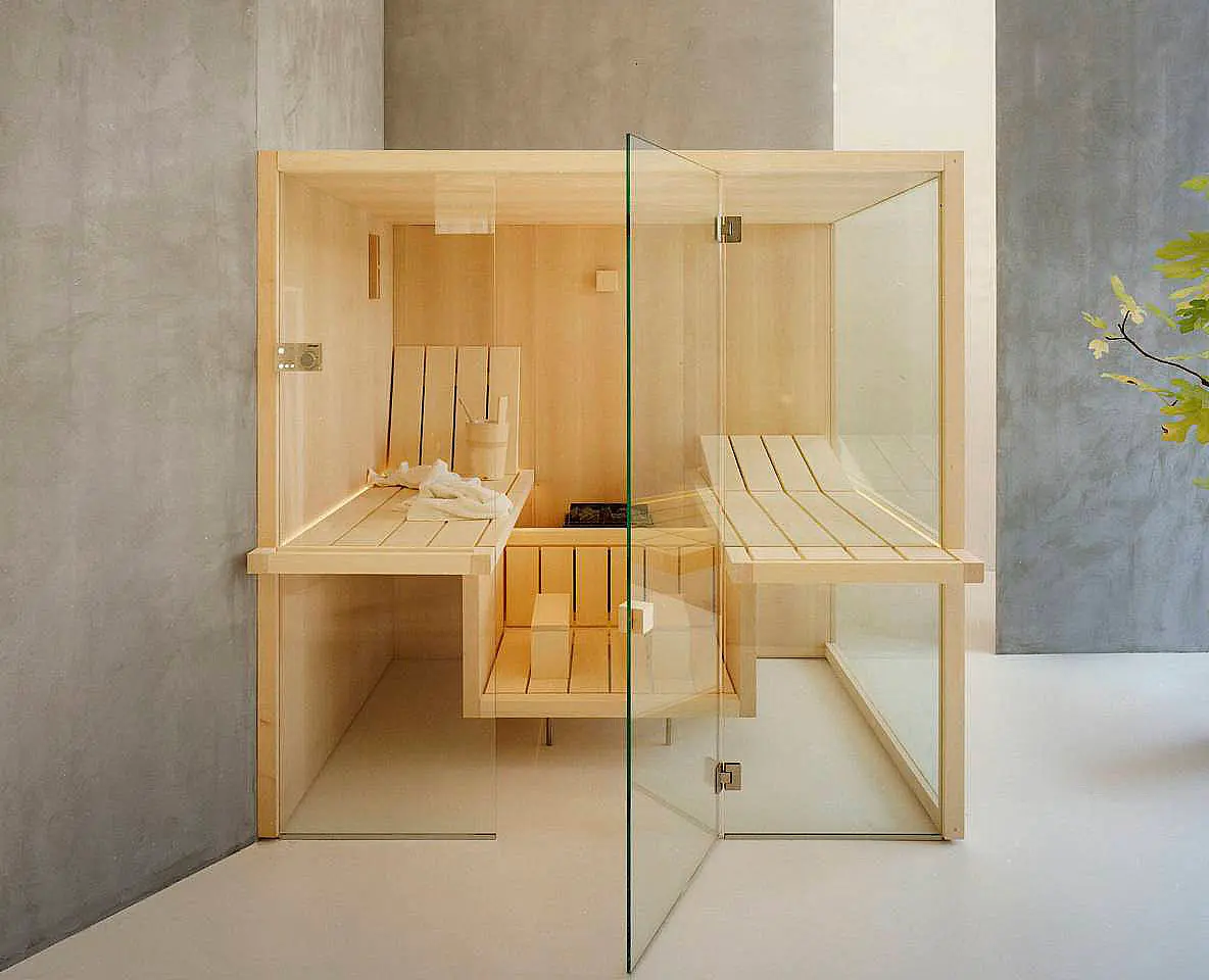 EFFE Air sauna in hout en glas, geïntegreerd in een modern interieur
